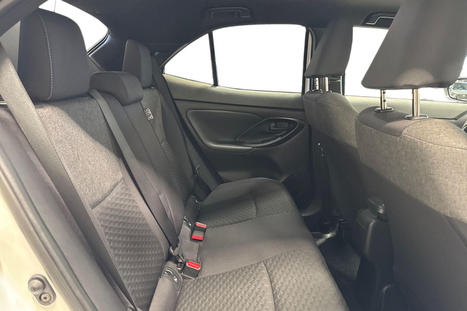 TOYOTA Yaris Cross 2025