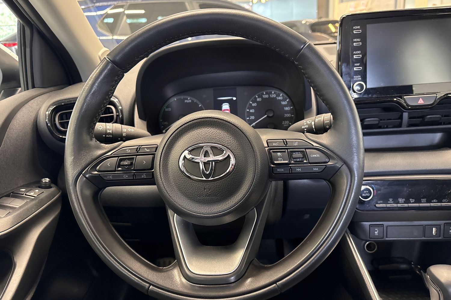 TOYOTA YARIS 2023