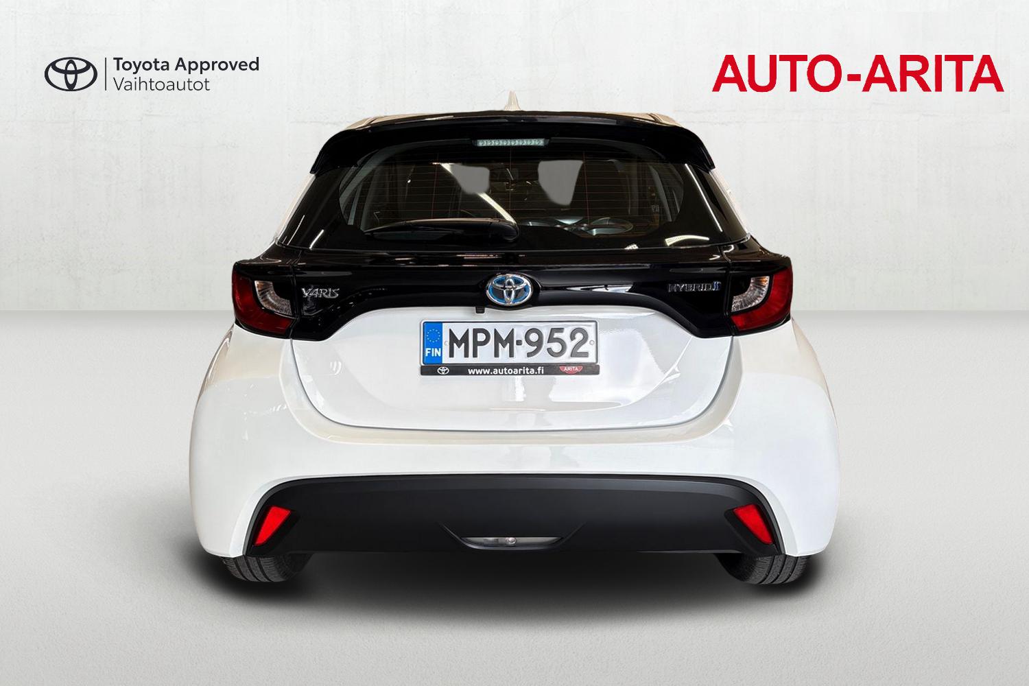 TOYOTA YARIS 2023