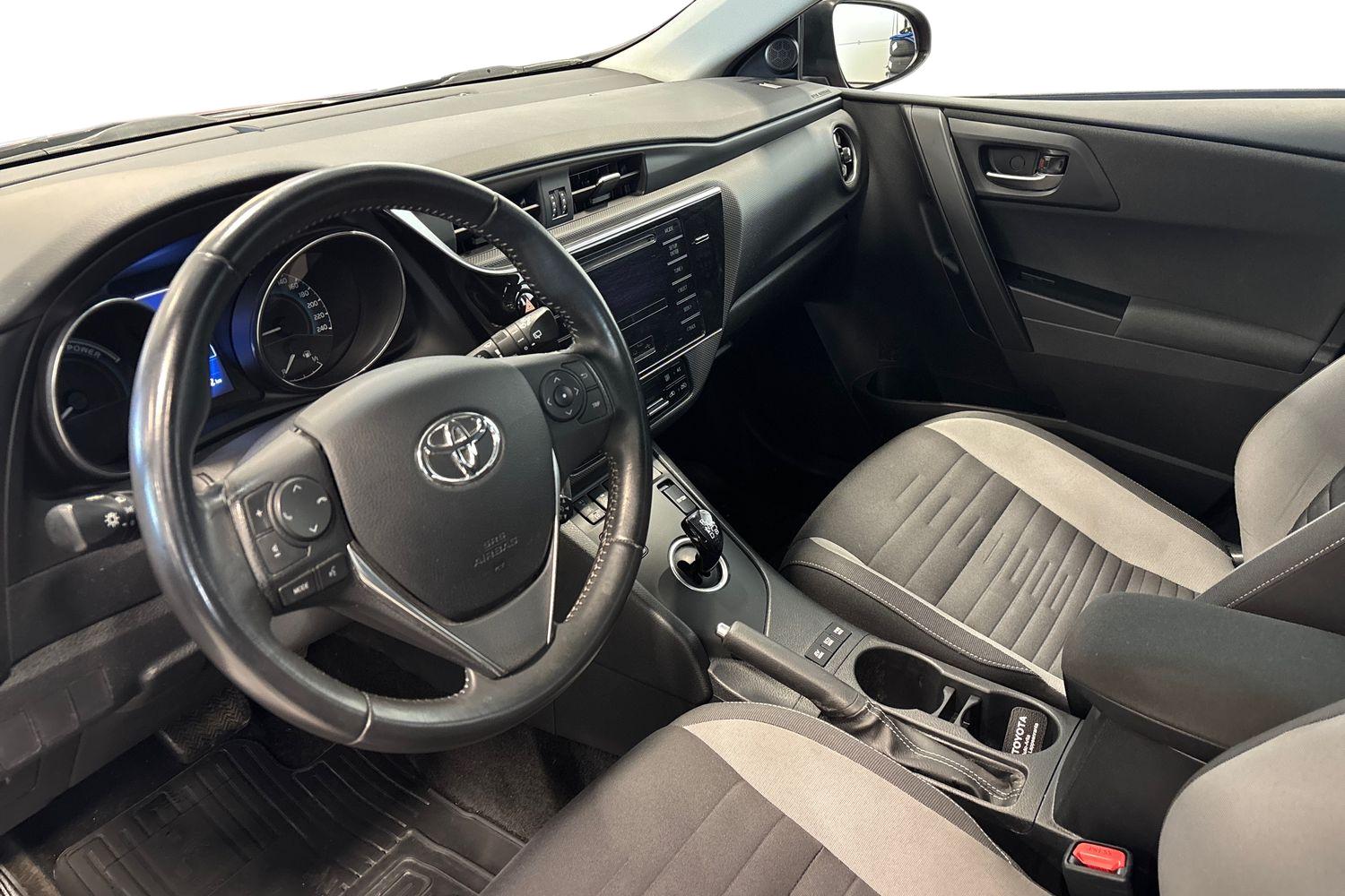 Toyota Auris 2017