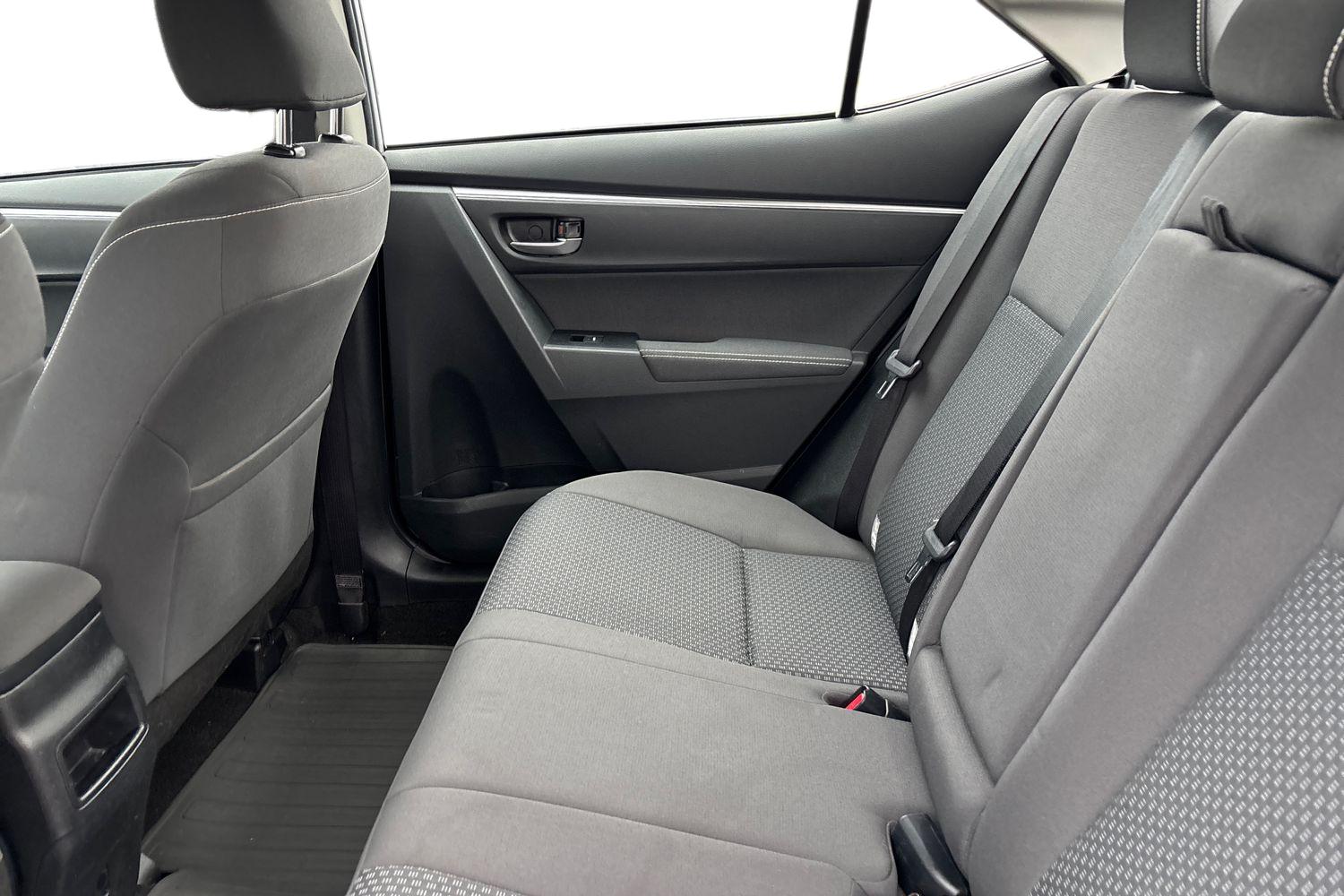 TOYOTA COROLLA 2018
