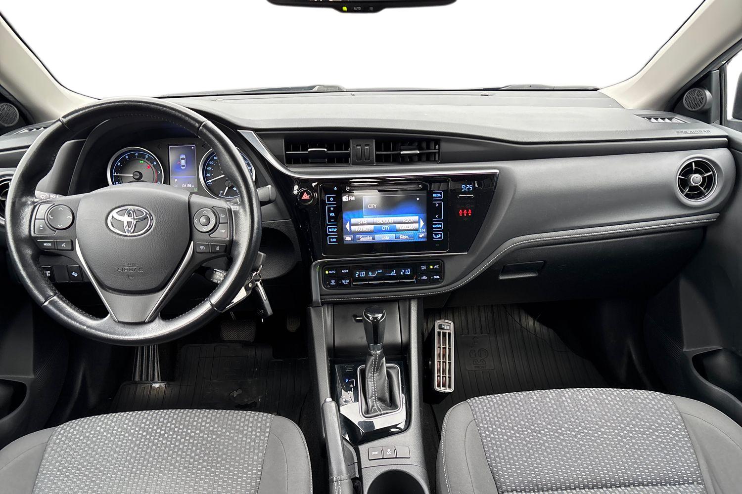 TOYOTA COROLLA 2018