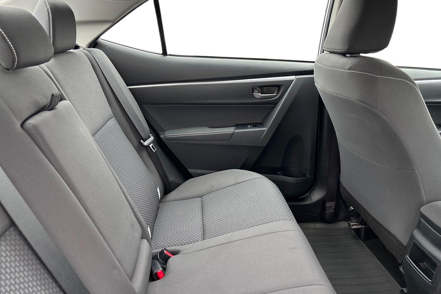 TOYOTA COROLLA 2018