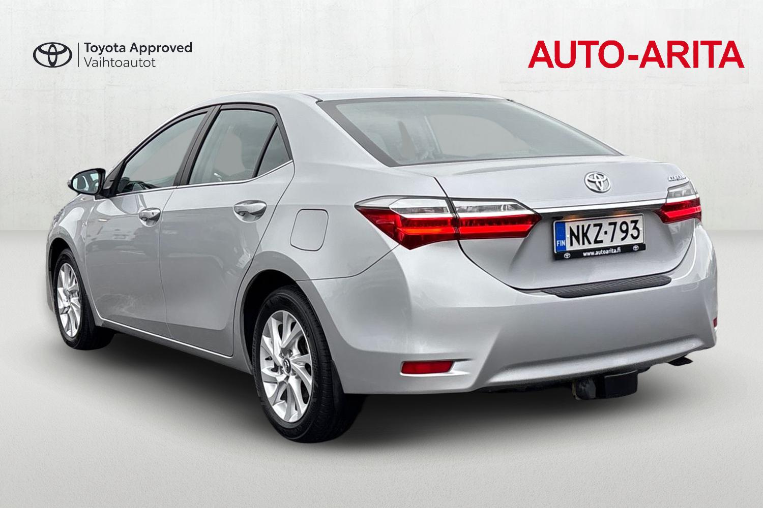 TOYOTA COROLLA 2018