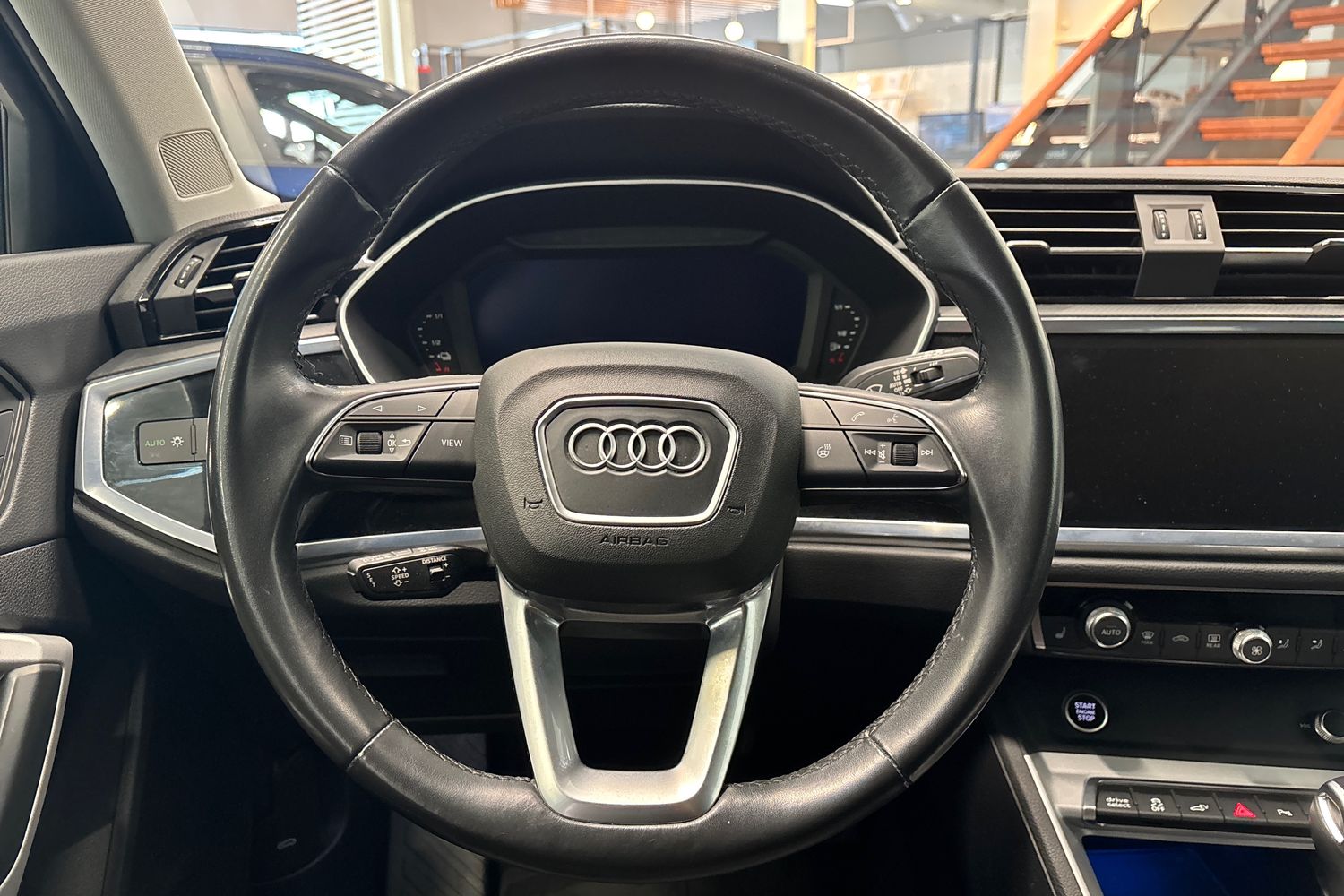 AUDI Q3 2023