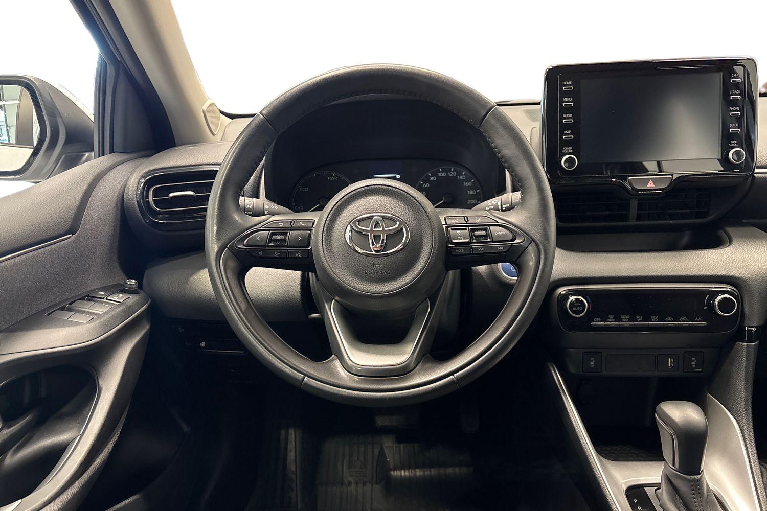 TOYOTA YARIS 2023