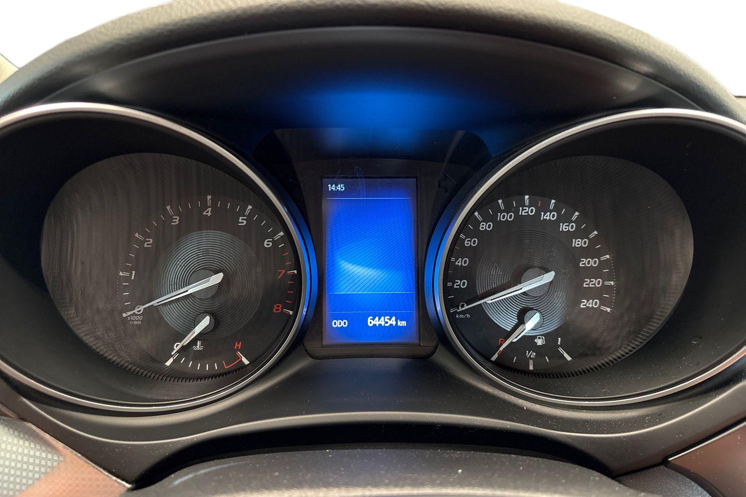 TOYOTA AVENSIS 2015