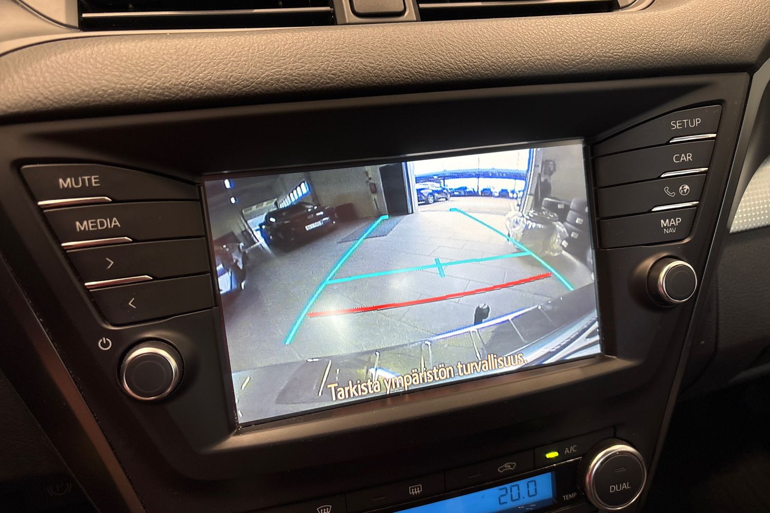 TOYOTA AVENSIS 2015