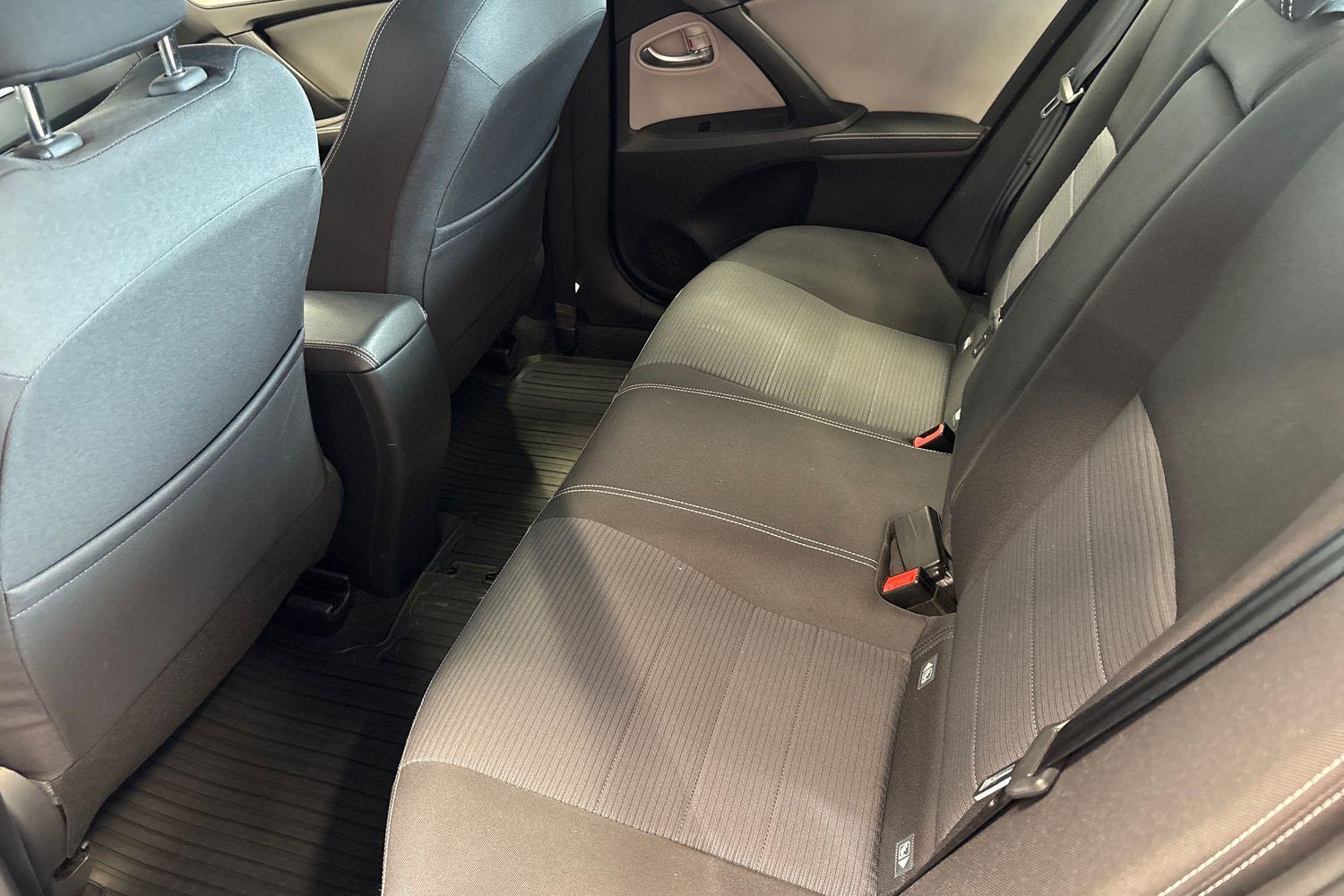 TOYOTA AVENSIS 2015