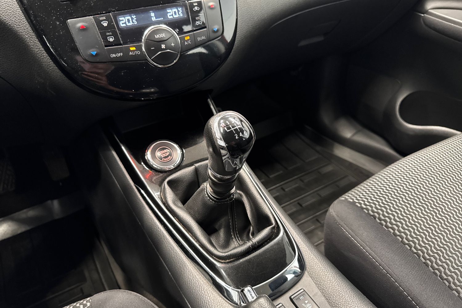 NISSAN Pulsar 2017