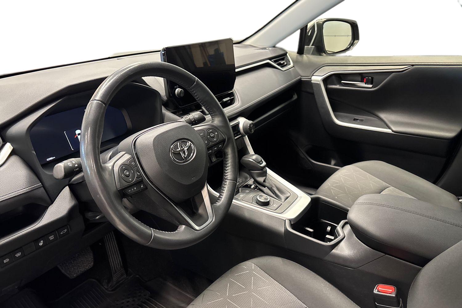 TOYOTA RAV4 2024