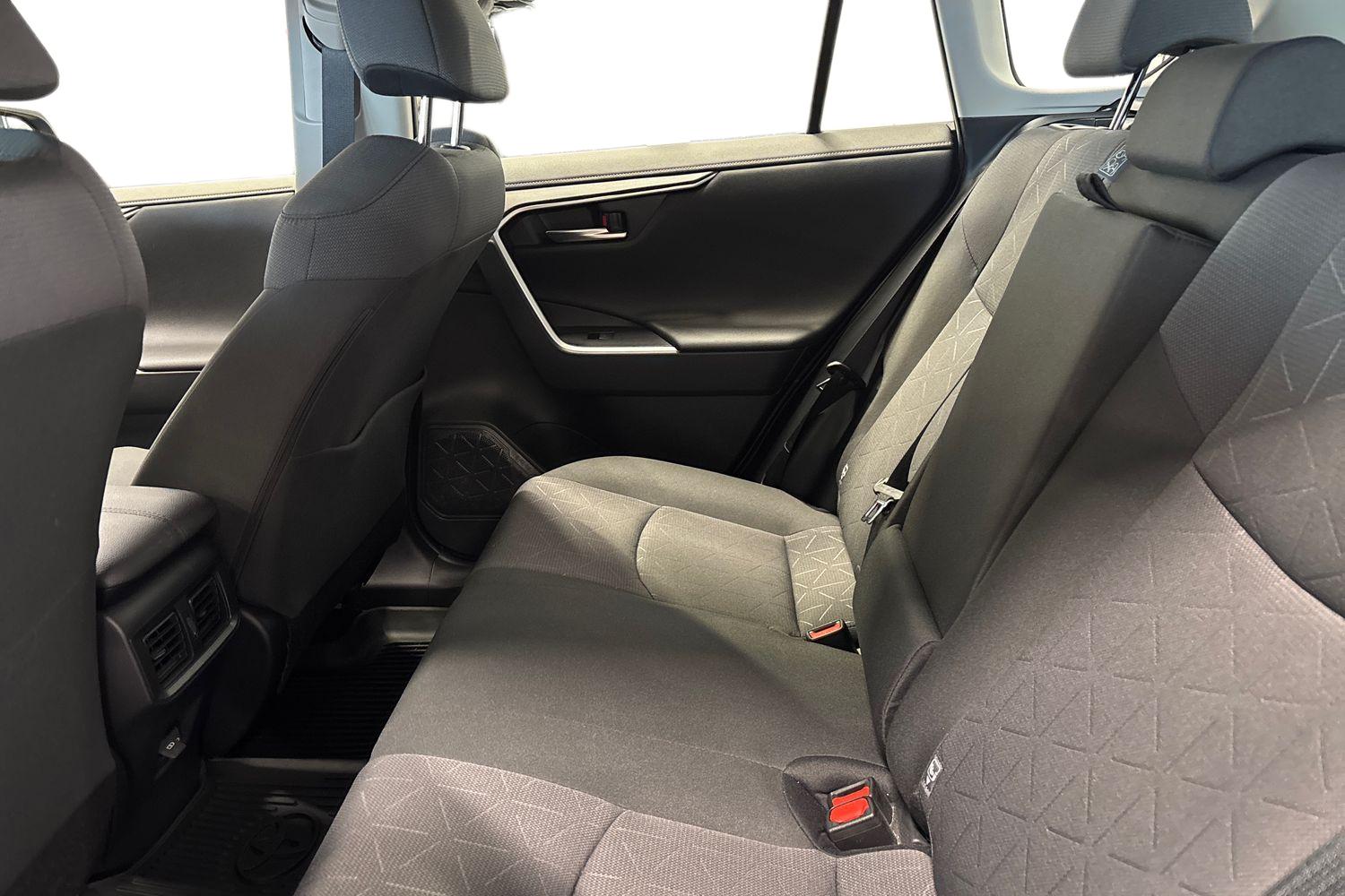 TOYOTA RAV4 2024