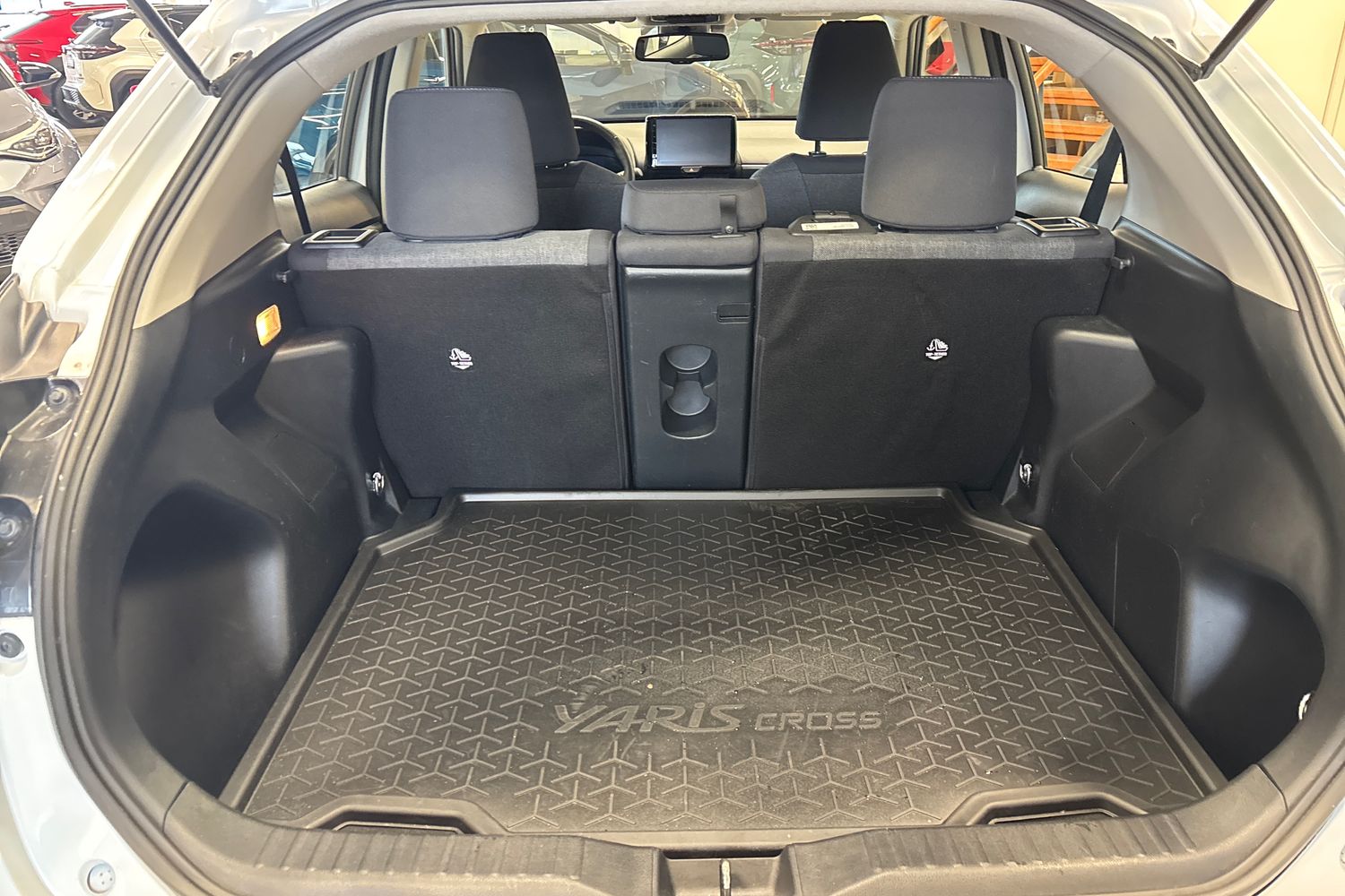 TOYOTA Yaris Cross 2024