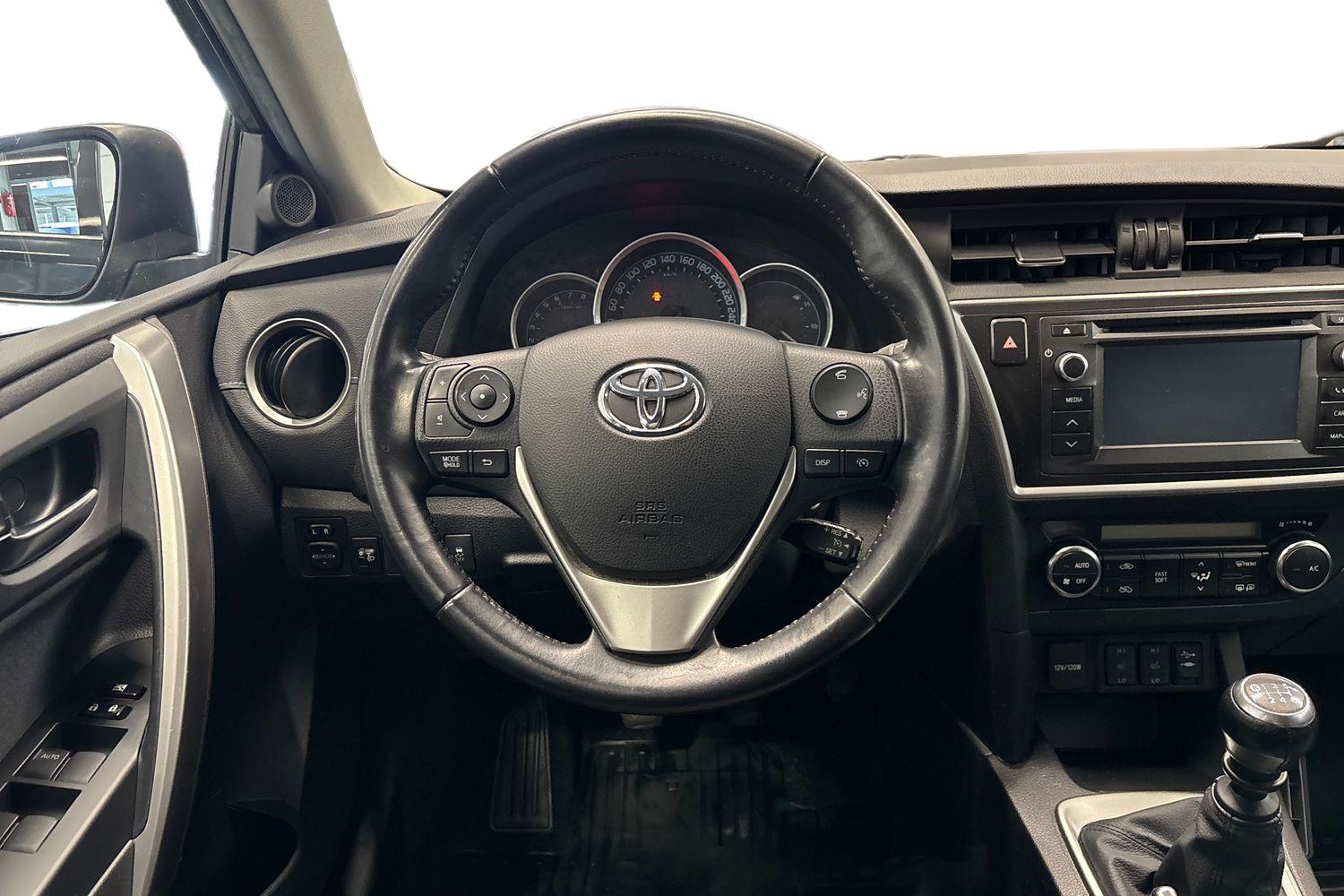 TOYOTA AURIS 2014