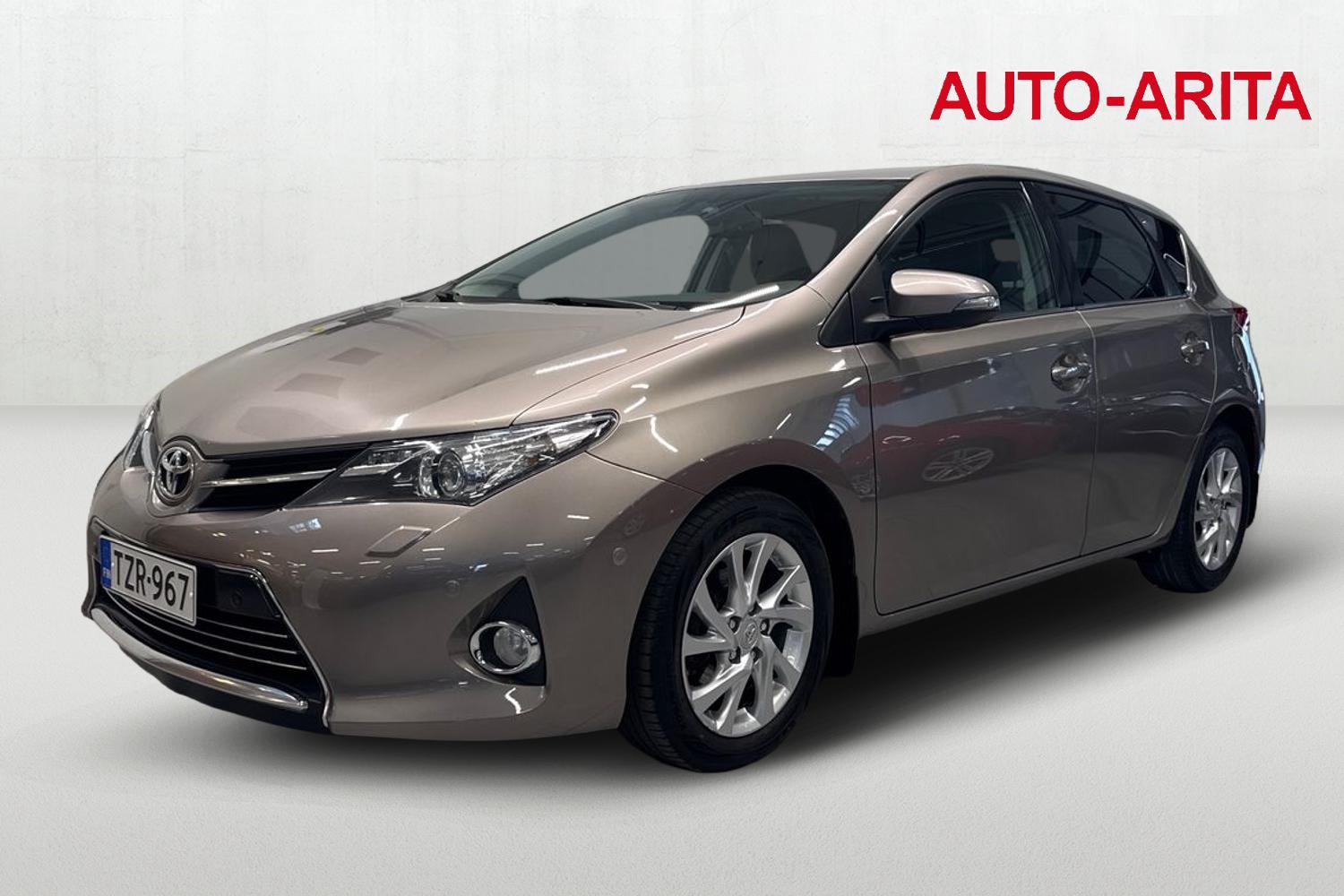 TOYOTA AURIS 2015