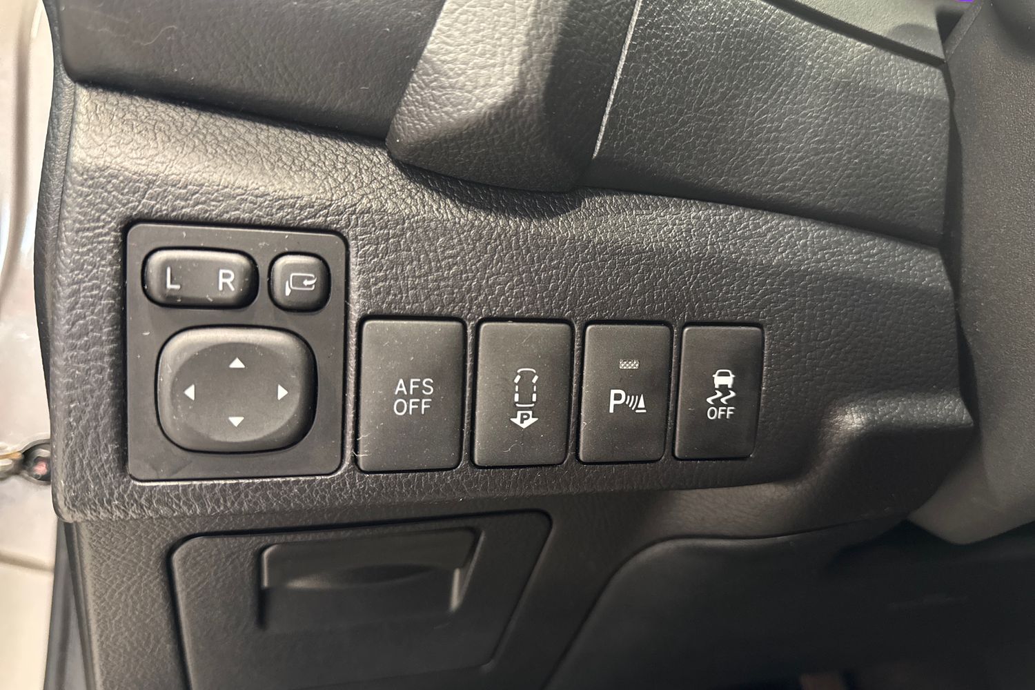 TOYOTA AURIS 2015