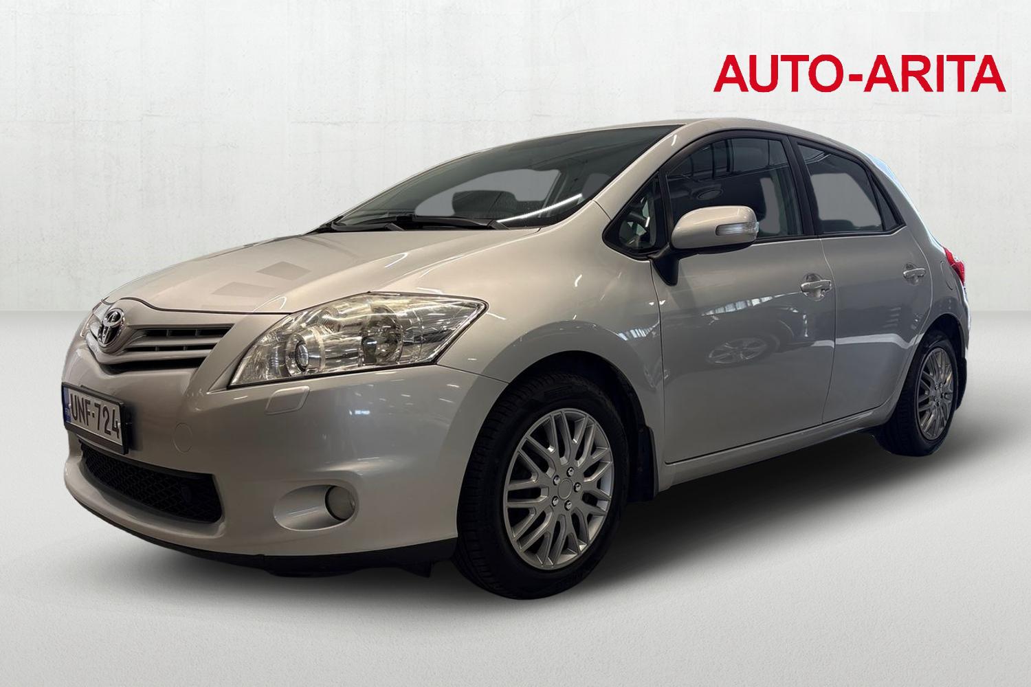 TOYOTA AURIS 2011