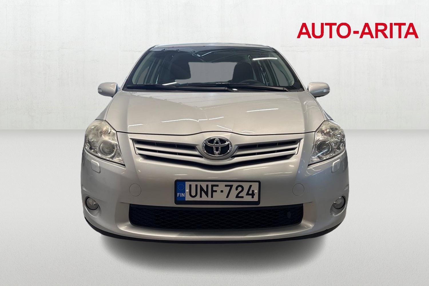 TOYOTA AURIS 2011