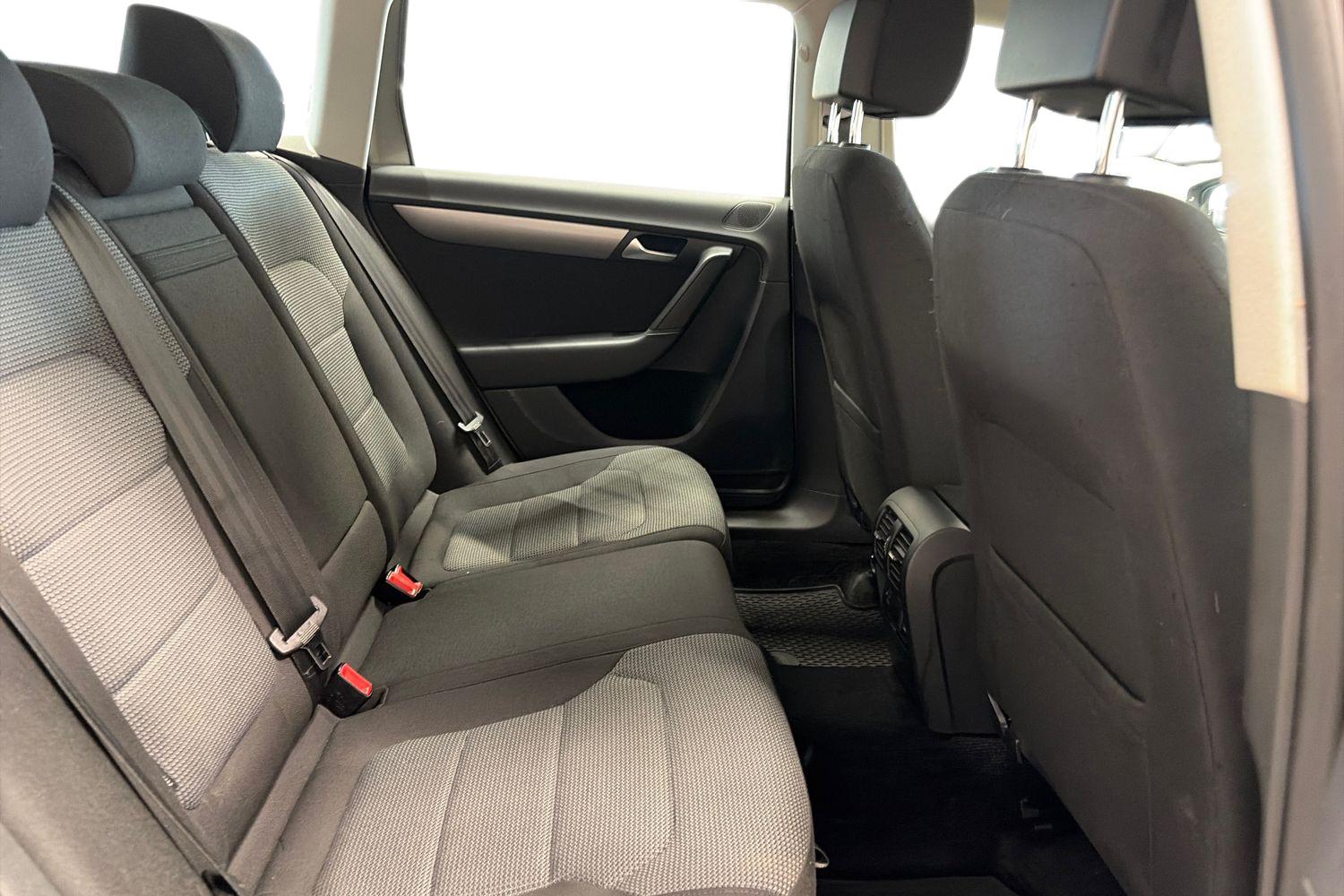 VOLKSWAGEN PASSAT 2012
