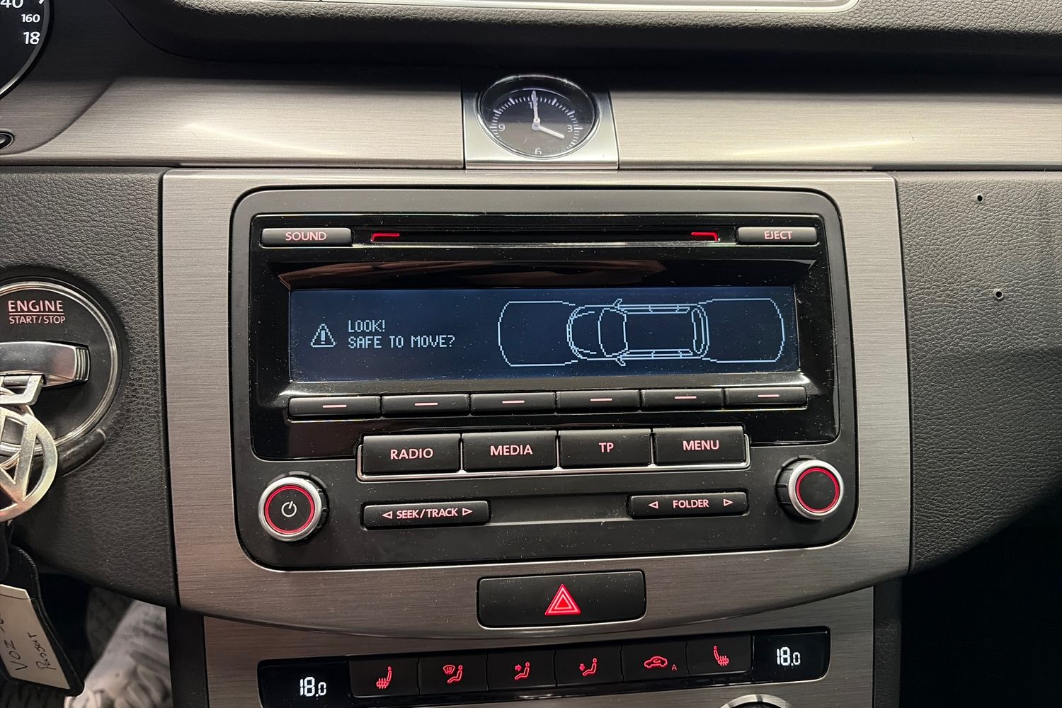 VOLKSWAGEN PASSAT 2012