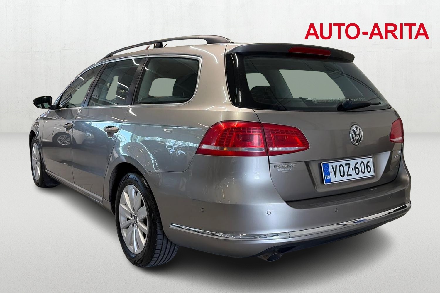 VOLKSWAGEN PASSAT 2012