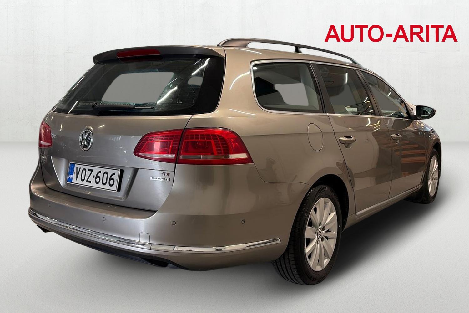 VOLKSWAGEN PASSAT 2012