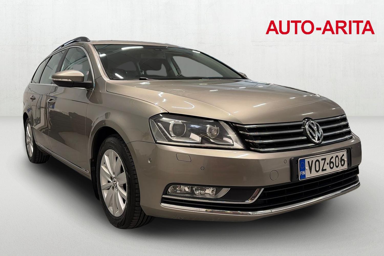 VOLKSWAGEN PASSAT 2012