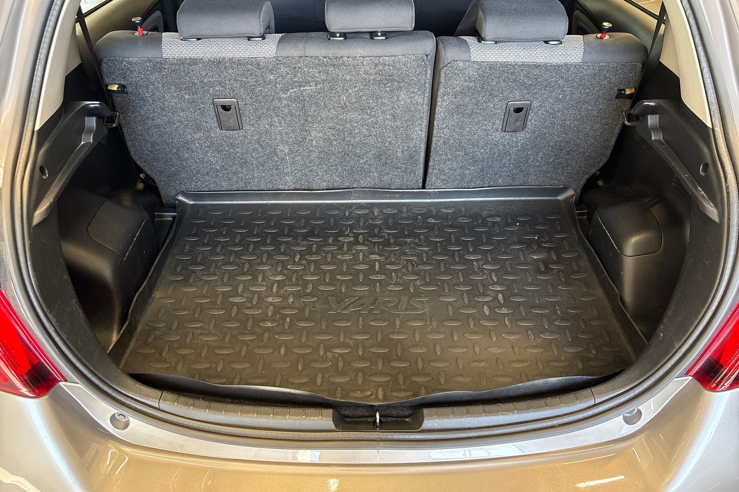 TOYOTA YARIS 2014
