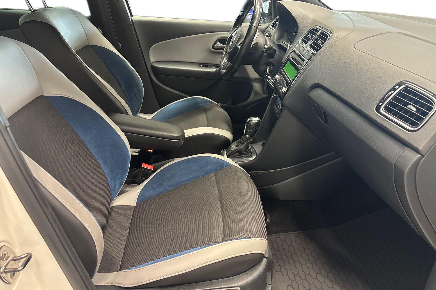 VOLKSWAGEN POLO 2013