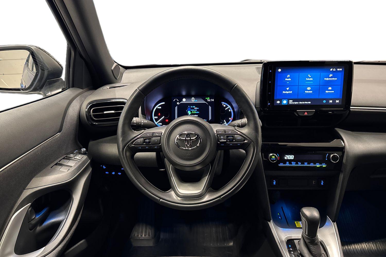 TOYOTA Yaris Cross 2023