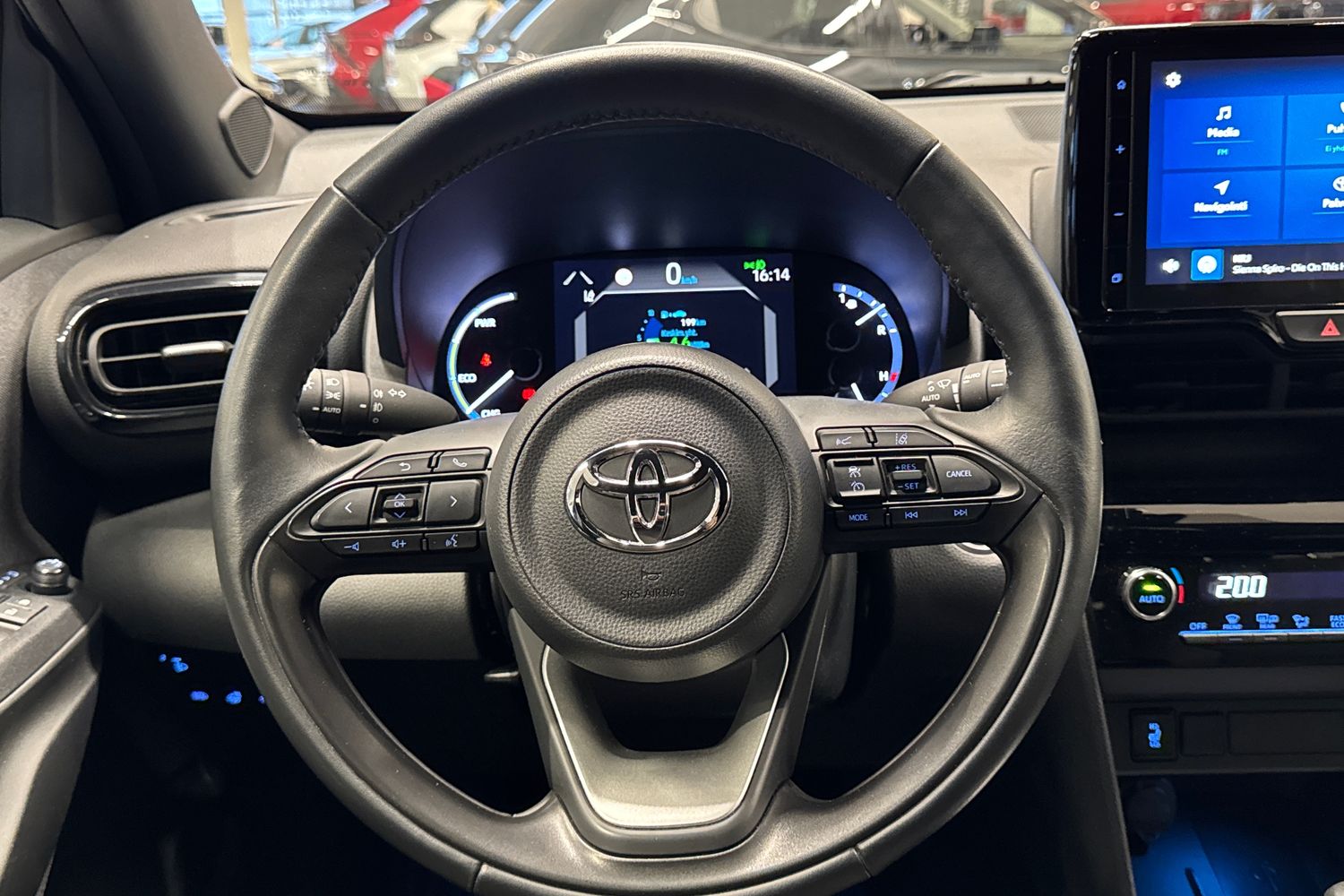 TOYOTA Yaris Cross 2023
