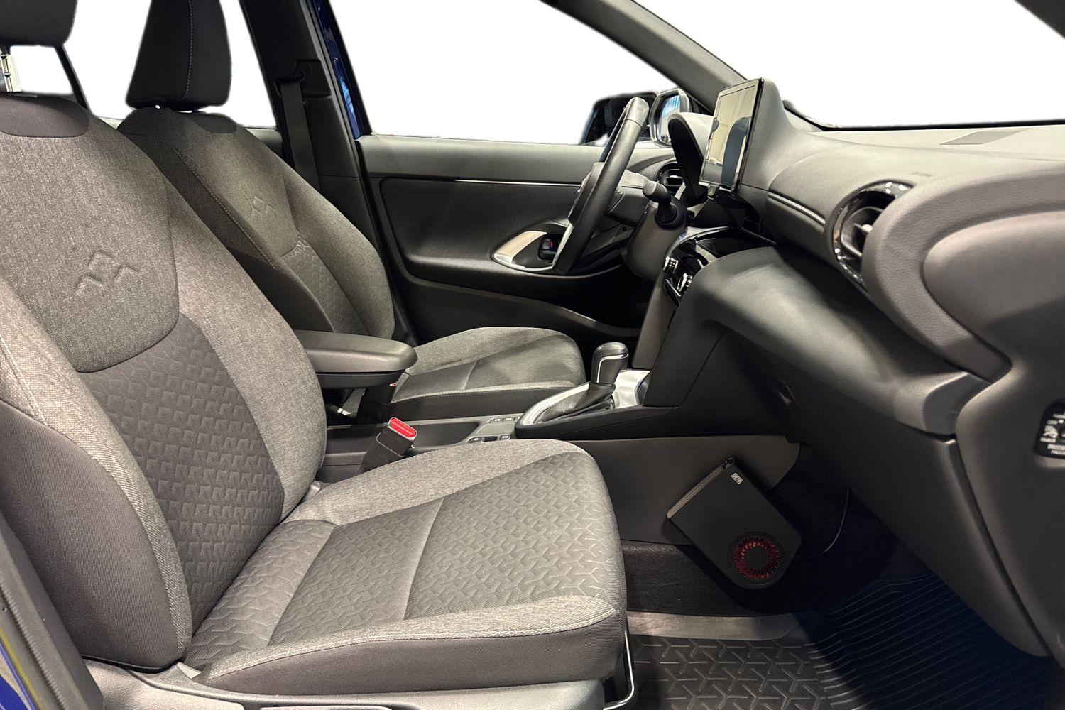 TOYOTA Yaris Cross 2023