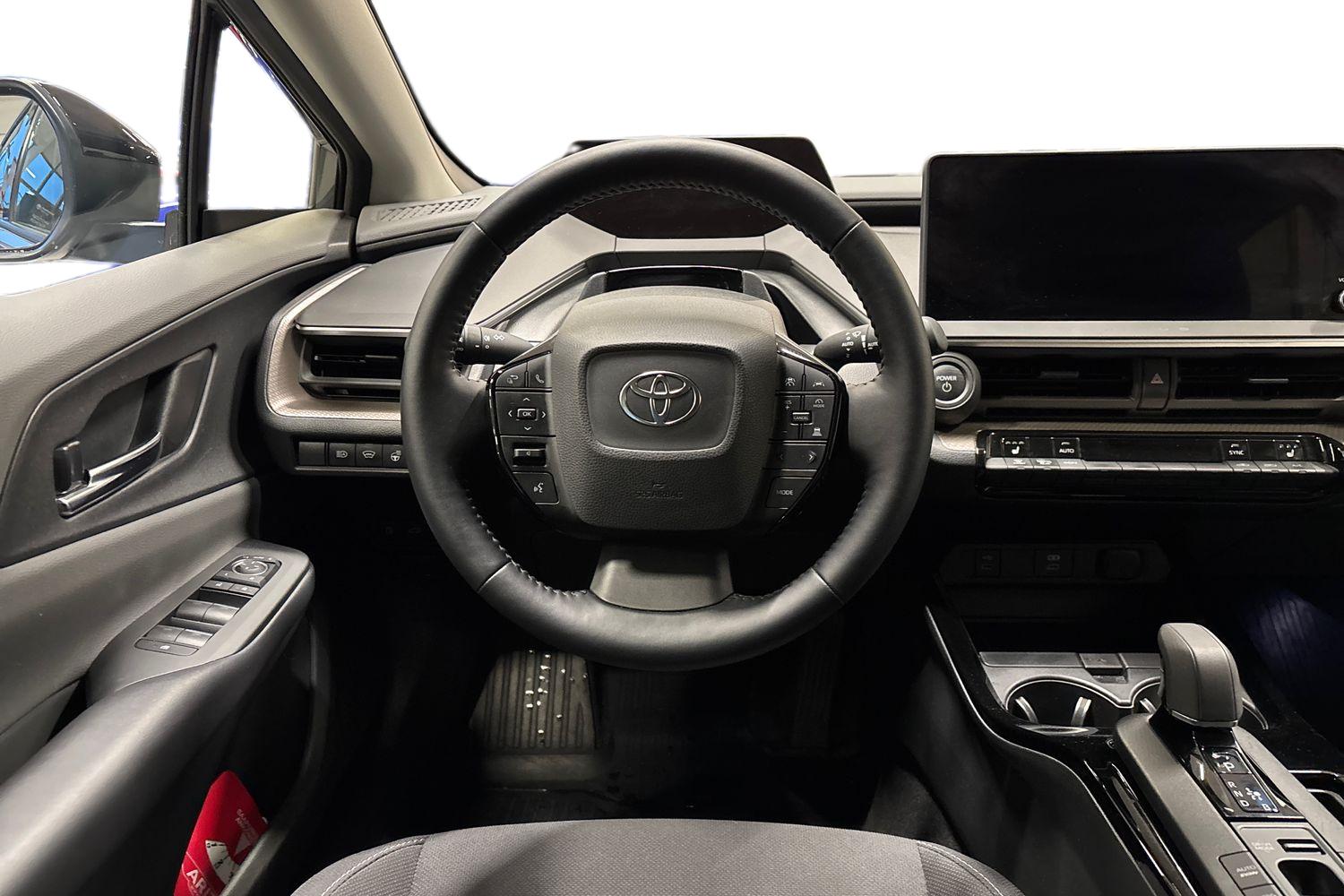 Toyota Prius Plug-in 2024