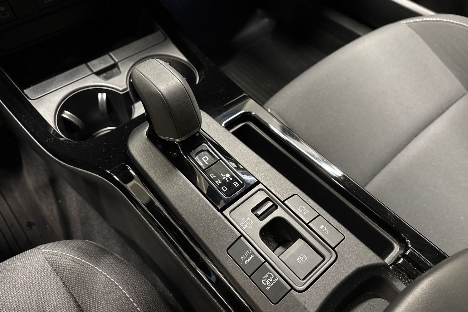 Toyota Prius Plug-in 2024