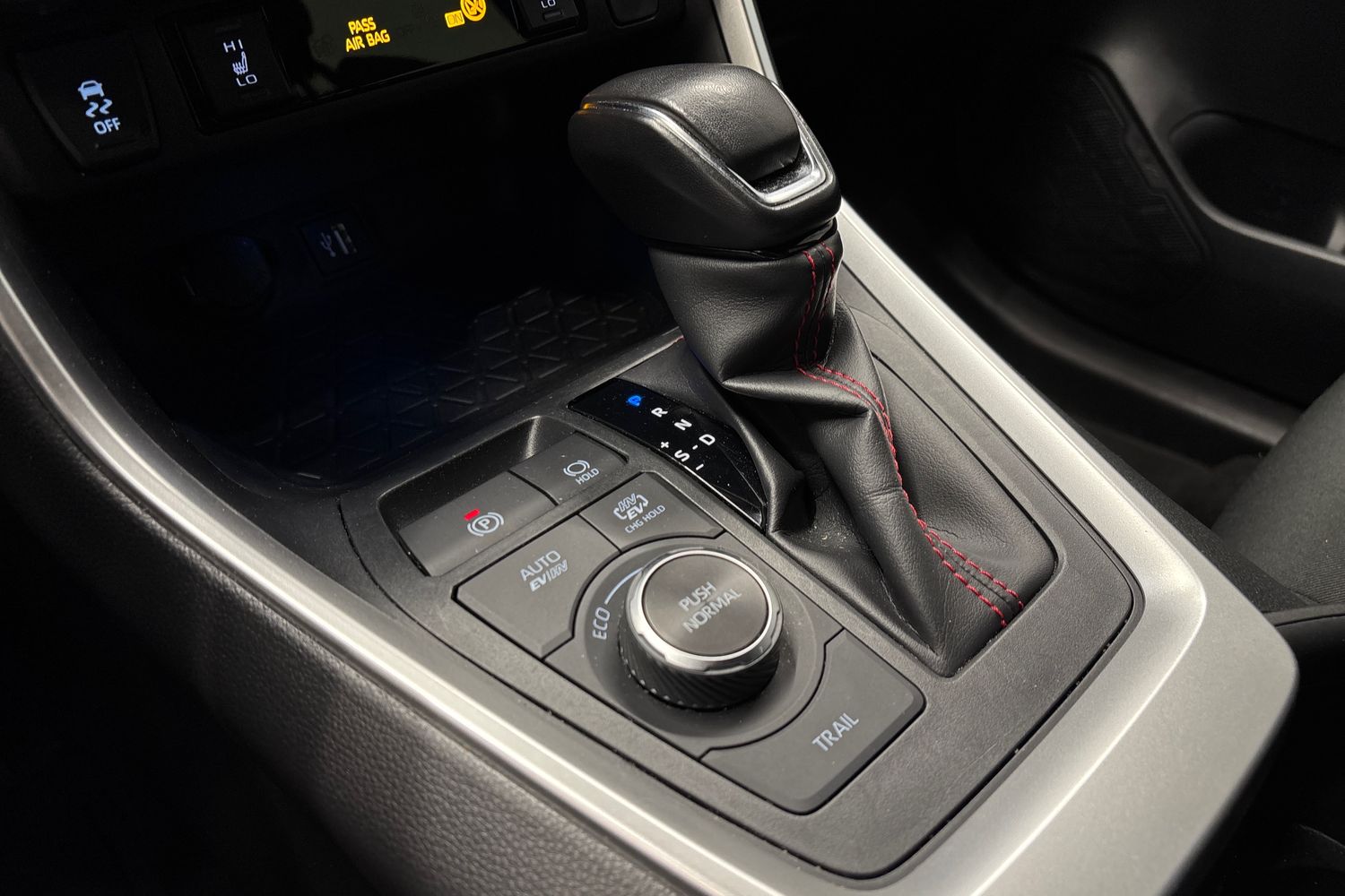 Toyota RAV4 Plug-in 2024