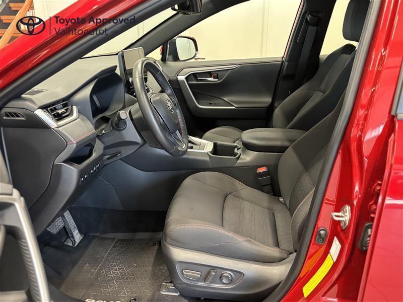 Toyota RAV4 Plug-in 2024