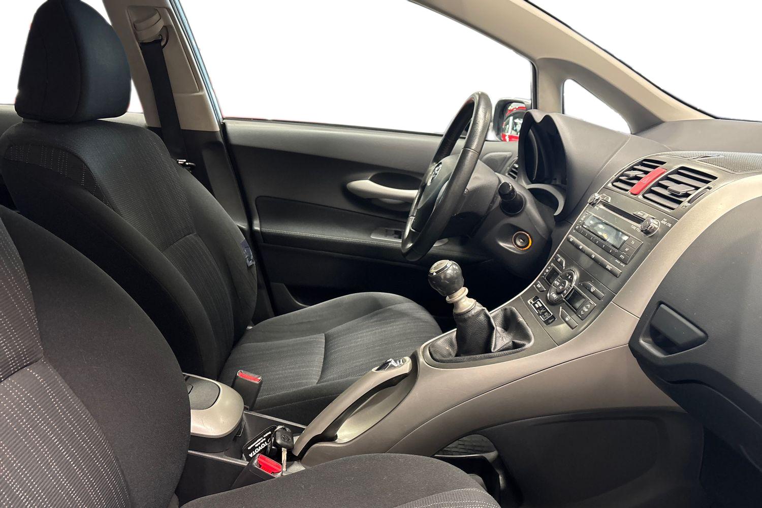 Toyota Auris 2010