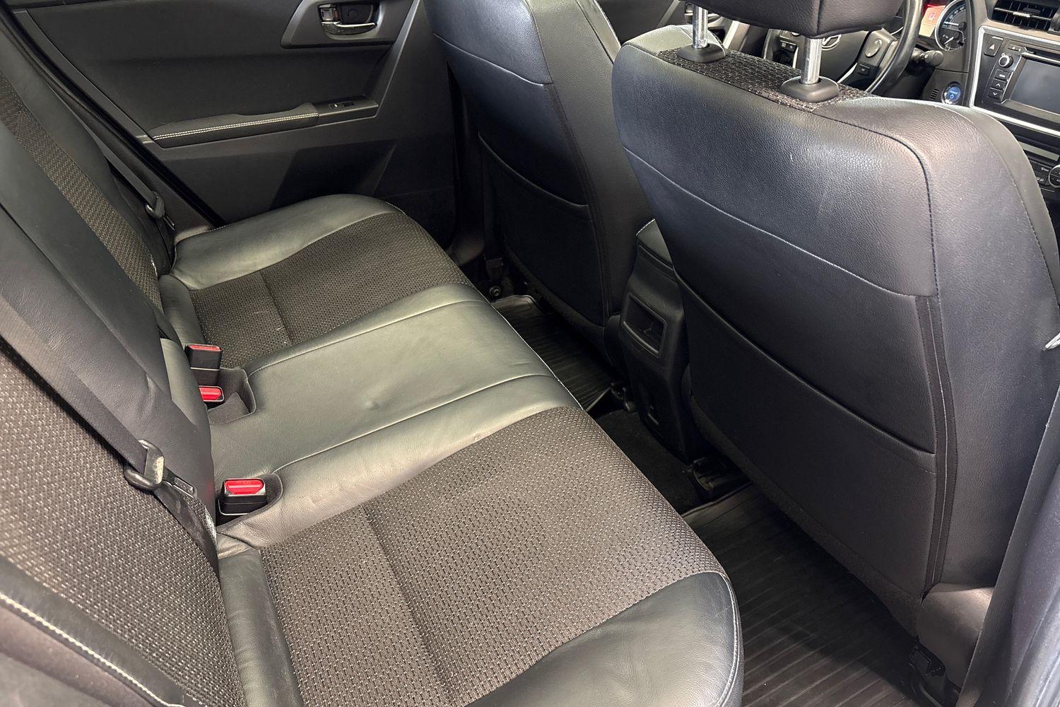 TOYOTA AURIS 2013