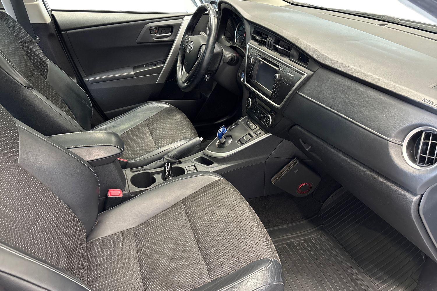 TOYOTA AURIS 2013