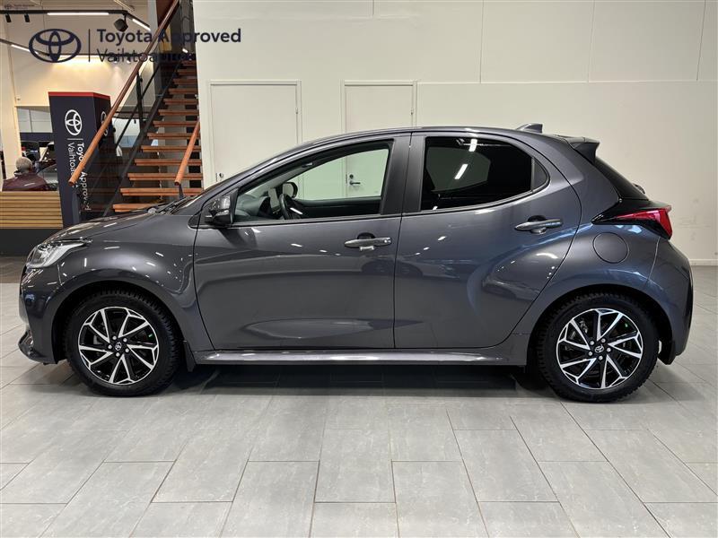TOYOTA YARIS 2024