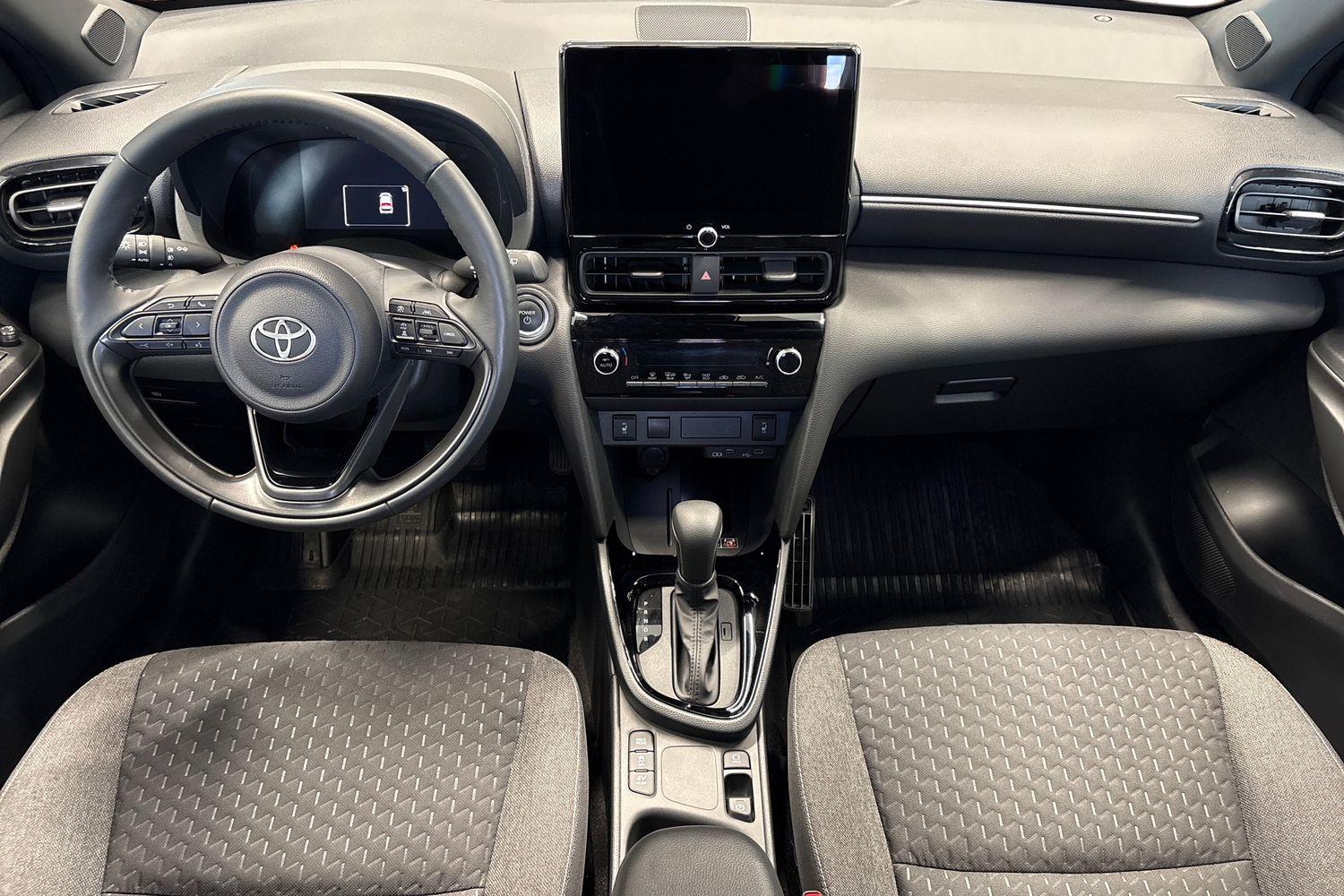 TOYOTA Yaris Cross 2025