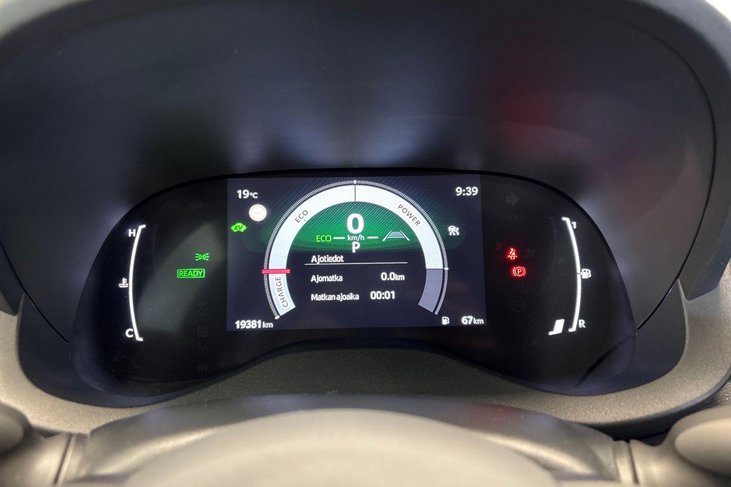TOYOTA Yaris Cross 2025