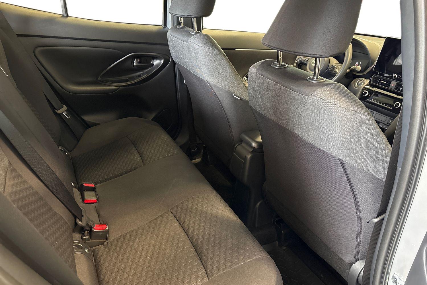 TOYOTA Yaris Cross 2025
