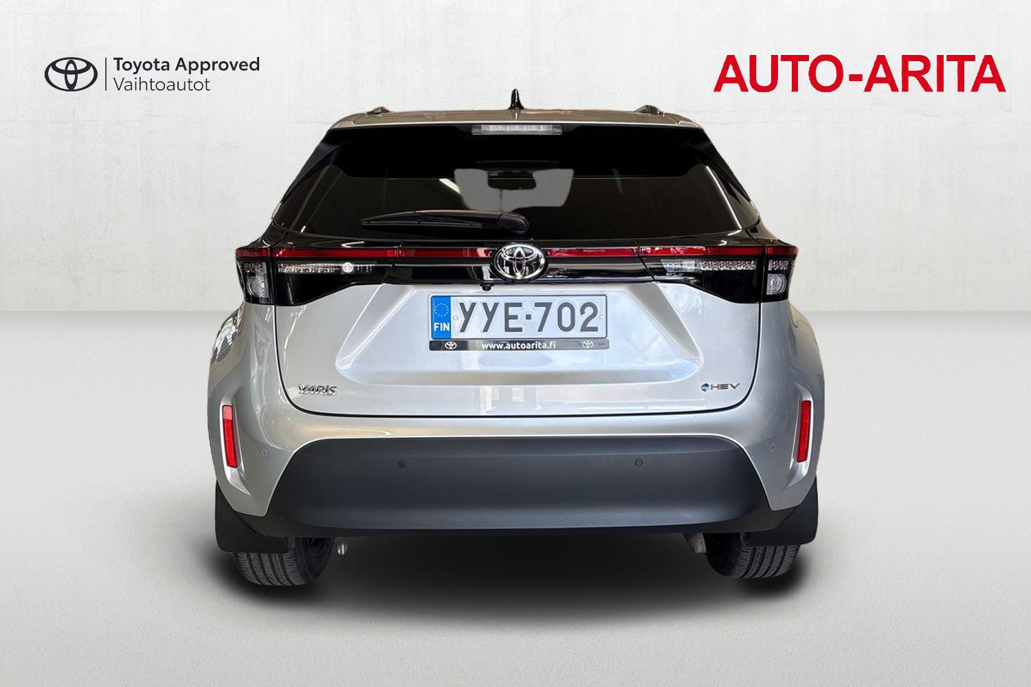 TOYOTA Yaris Cross 2025
