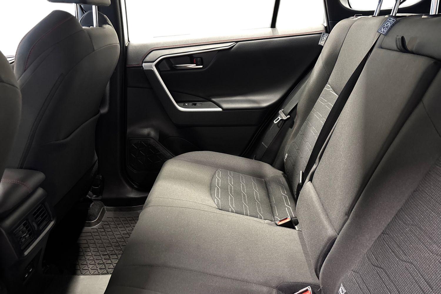 Toyota RAV4 Plug-in 2025