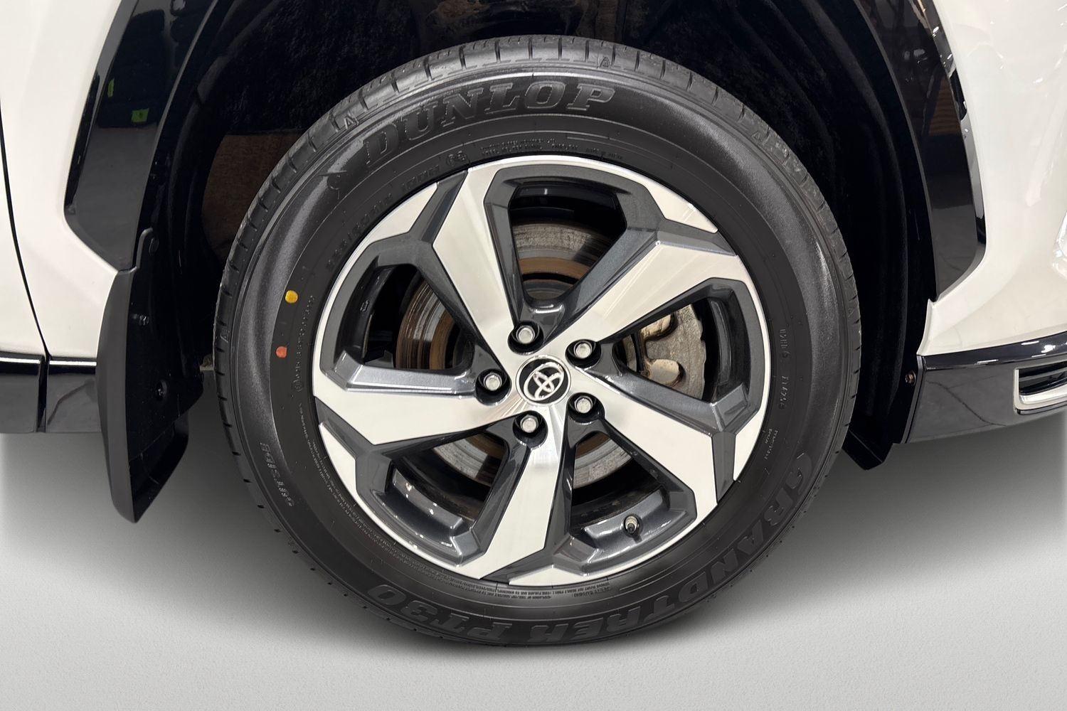 Toyota RAV4 Plug-in 2025