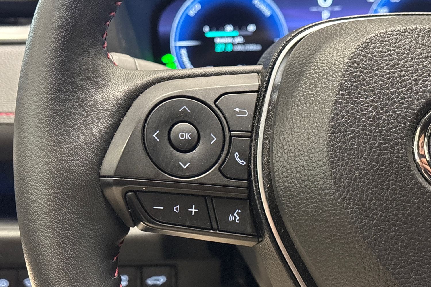 Toyota RAV4 Plug-in 2025