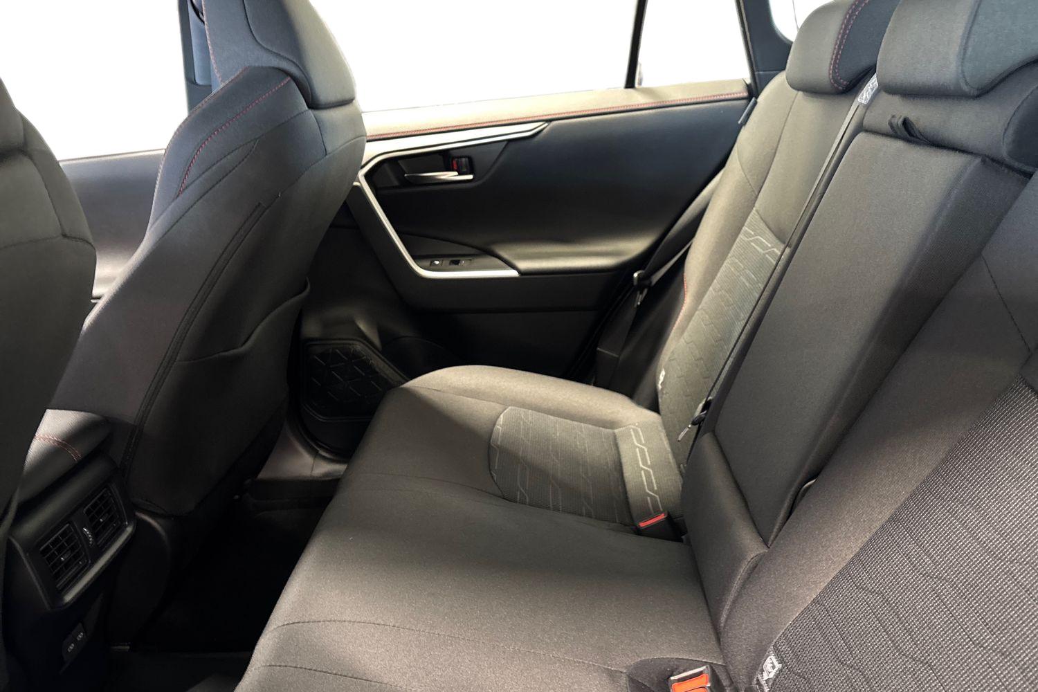 Toyota RAV4 Plug-in 2025