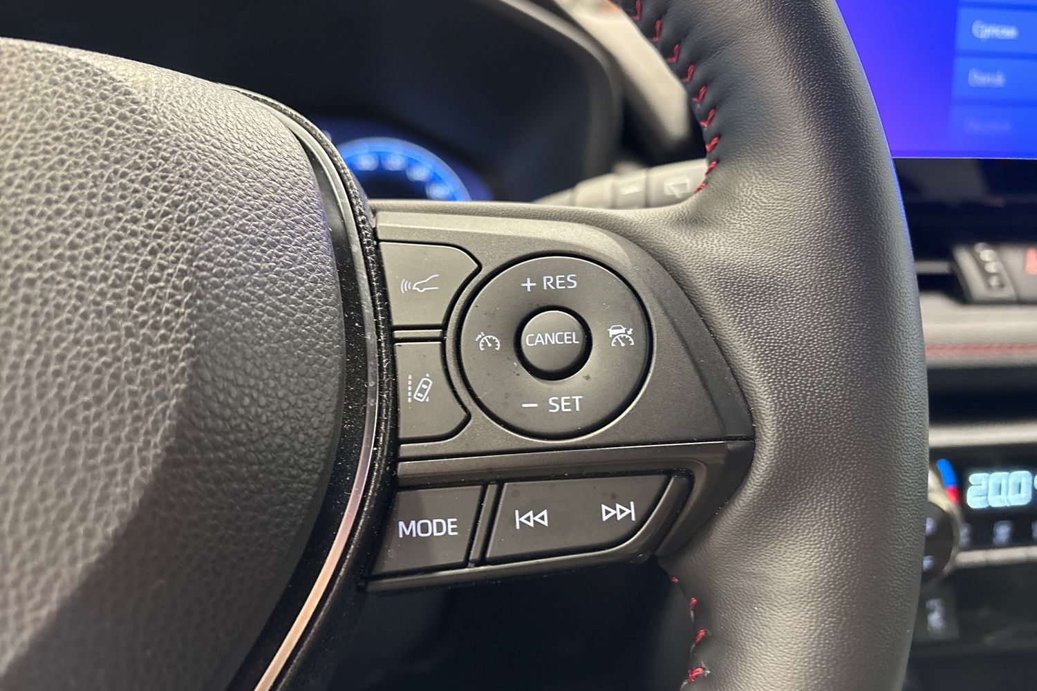Toyota RAV4 Plug-in 2025
