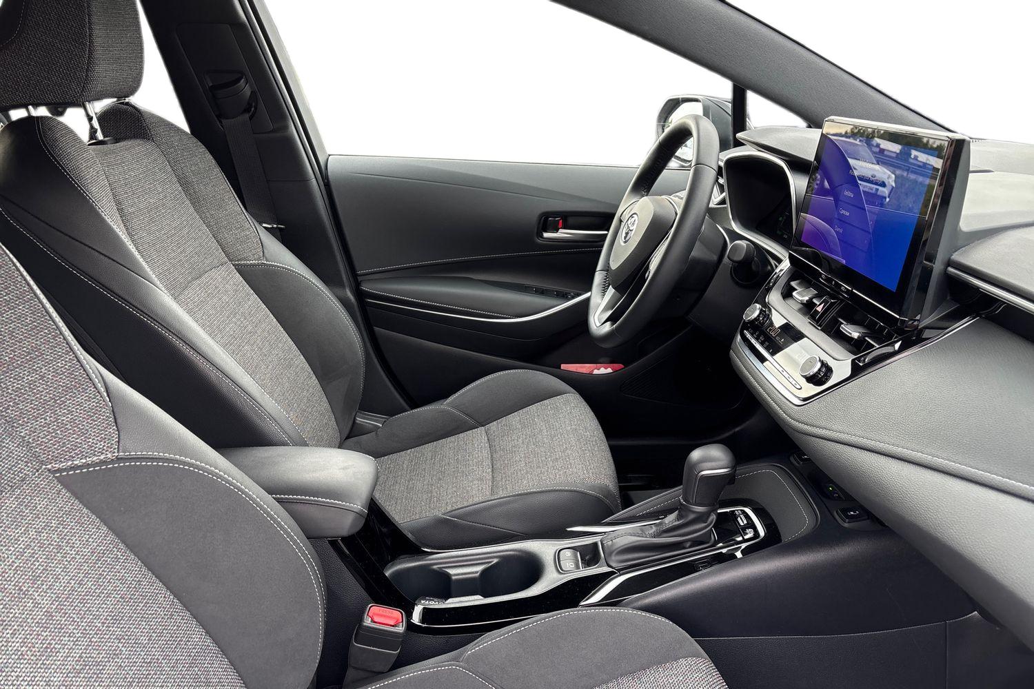 TOYOTA Corolla 2025
